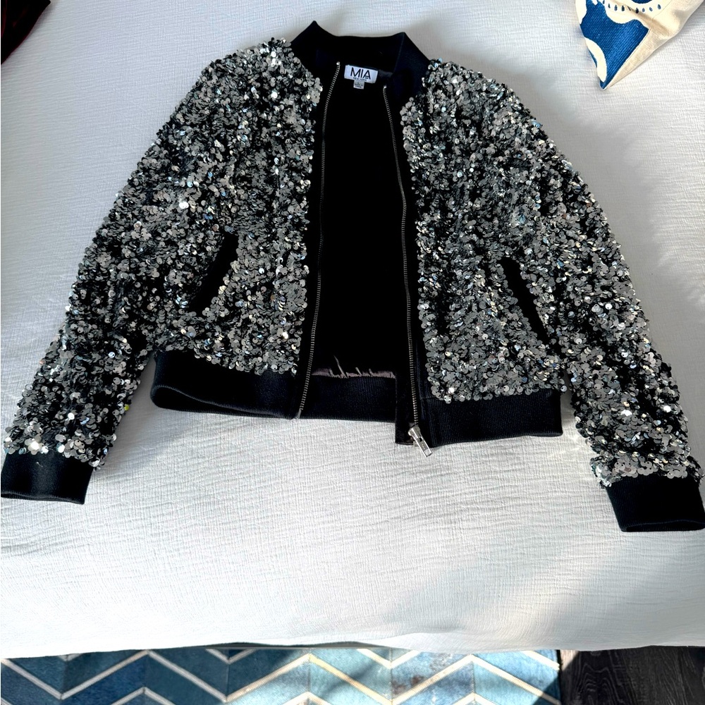 Girls sparkly MIA jacket. Absolutely gorgeous sparkly jacket, size 10.
